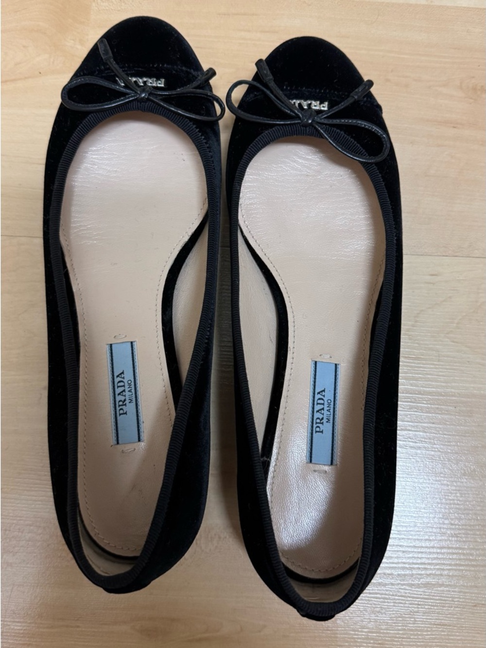 Like New Prada Black Velvet Bow Ballet Flats 36.5